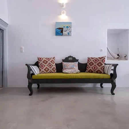 Labyrinth Traditional Villa Pyrgos Kallistis